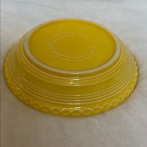 Fiesta Medium Pie Baker in Sunflower Yellow 8”